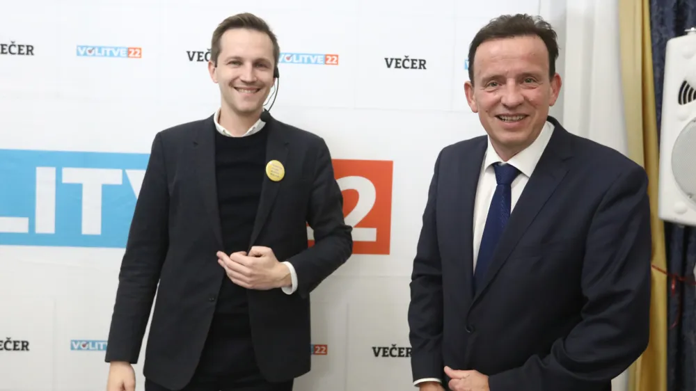 Matija Kovač in Bojan &Scaron;rot Foto Sa&scaron;o Bizjak Večer