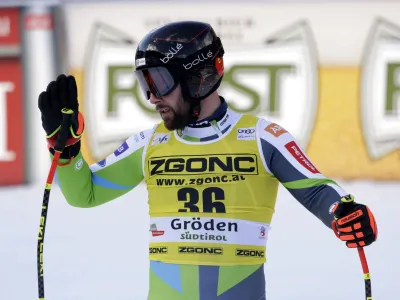 Martin Čater je večino zaostanka za najhitrej&scaron;imi pridobil v zgornjem delu proge Saslong ter na superveleslalomu zasedel 26. mesto. Foto: Reuters