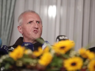 novi ljubljanski nad&scaron;kof in metropolit Stanislav Stane Zore prvič po imenovanju nastopil pred novinarji- 10.10.2014 - Nad&scaron;kofija Ljubljana - novinarska konferenca novega ljubljanskega nad&scaron;kofa Staneta Zoreta, na kateri je predstavil sporočilo za javnost in odgovarjal na vpra&scaron;anja medijev//FOTO: Luka Cjuha