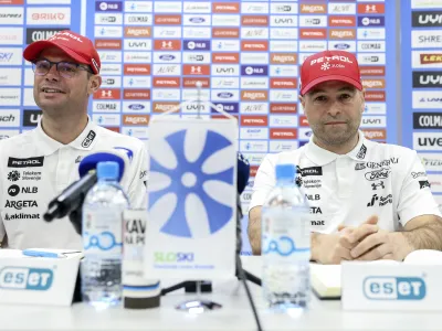 vodja panoge za alpsko smučanje Miha Verdnik, vodja smučarskih reprezentanc Janez Slivnik - 19.12.2023 &ndash; Smučarska zveza Slovenije (SZS) - novinarska konferenca vodje panoge za alpsko smučanje in vodje smučarskih reprezentanc o spremembi trenerske sestave v ženski ekipi svetovnega pokala za tehnične discipline //FOTO: Jaka Gasar