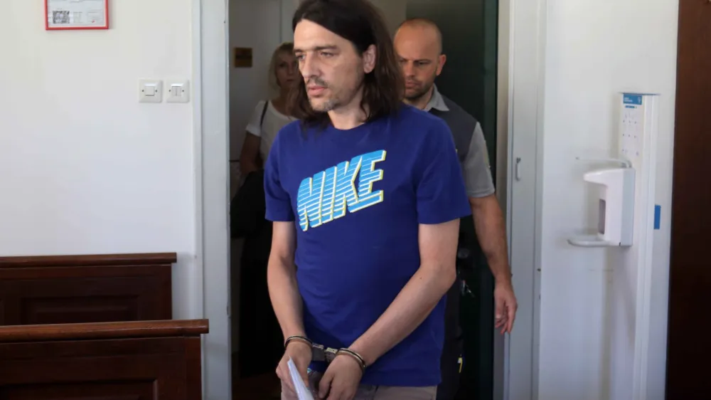 Nika Stariho zadnje čase le redko pripeljejo na sodi&scaron;če, vse več je narokov, ki potekajo prek videokonference.&nbsp;