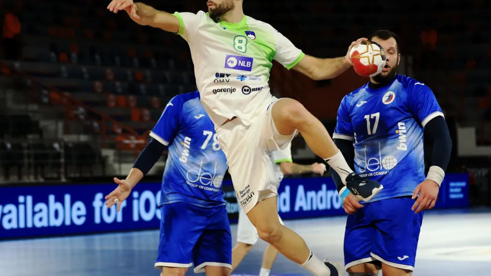 Handball - 2021 IHF Handball World Championship - Preliminary Round Group H - Russia v Slovenia - Handball Hall Borg Al Arab, Alexandria, Egypt - January 16, 2021 Slovenia's Blaz Janc in action IHF/Handout via REUTERS/Hazem_gouda NO ARCHIVES. THIS IMAGE HAS BEEN SUPPLIED BY A THIRD PARTY. IT IS DISTRIBUTED, EXACTLY AS RECEIVED BY REUTERS, AS A SERVICE TO CLIENTS.