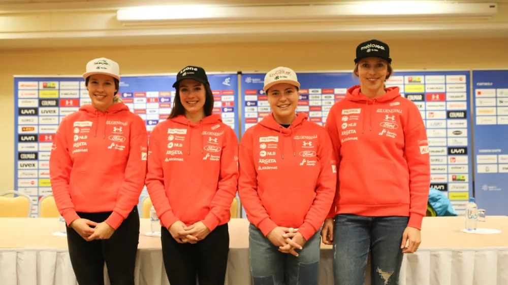 - 03.01.2024 -&nbsp;Smučarska zveza Slovenije (SZS) &ndash; novinarska konferenca pred jubilejno 60. Zlato lisico v Kranjski Gori, svetovni pokal v ženskem alpskem smučanju&nbsp;//FOTO: Bojan Velikonja