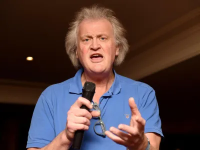 RBTXWB Tim Martin, founder of pub chain Wetherspoon, visits The Swan pub in Weymouth during his nationwide tour of his Wetherspoon's pubs to talk about a no deal Brexit Credit: Finnbarr Webster/Alamy Live News