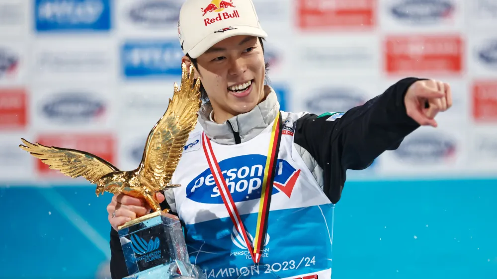 Japonec Rjoju Kobaja&scaron;i je tretjič v karieri osvojil zlatega orla.&nbsp;