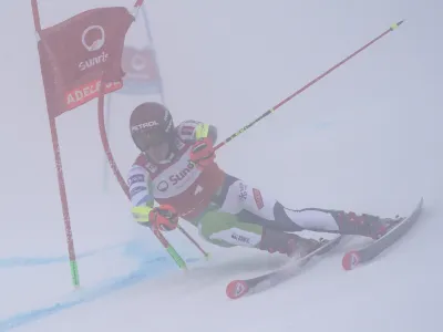 Slovenski veleslalomist Žan Kranjec se v meglenih razmerah ni izkazal in je v Adelbodnu zasedel skromno 21. mesto.&nbsp;