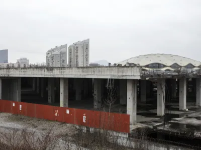 - 08.01.2024 &ndash; Center Stožice - nedokončani trgovski del Stožic je Družba Rastoder prodala družbi MG Mind iz Bosne in Hercegovine  //FOTO: Jaka Gasar