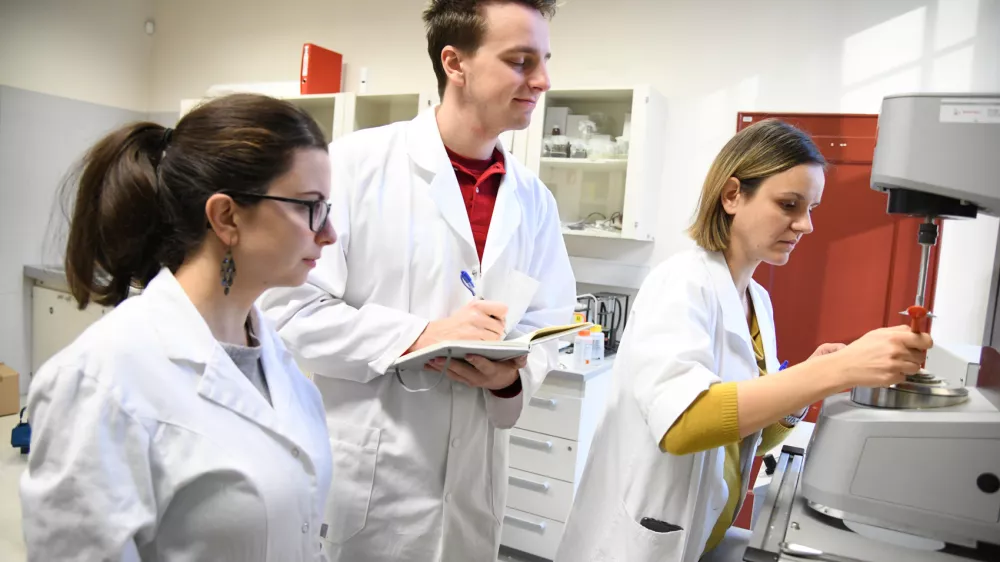 Fakulteta za farmacijo