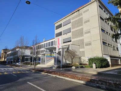 Maribor. <br>Srednja sola za gostinstvo in turizem - trenutna lokacija na Mladinski ulici.