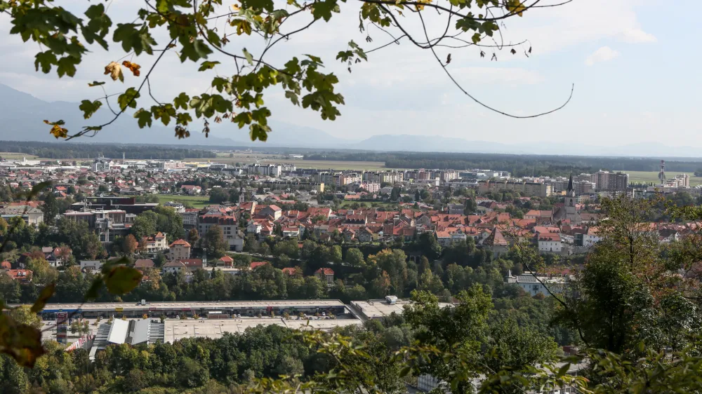 &raquo;Postopke lahko v Kranju začnemo izvajati že jutri, vendar na odločitev pristojnih &scaron;e čakamo,&laquo; zagotavljajo v kranjski občini.