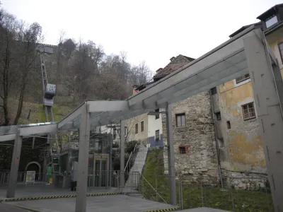 - tirna vzpenjača 2011 - peta obletnica obratovanja tirne vzpenjače na Ljubljanski grad - //FOTO: Tomaž Zajel&scaron;nik