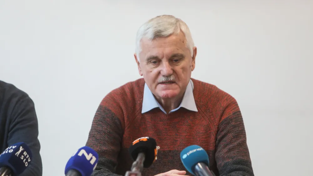 predsednik Sindikata državnih organov Slovenije Franči&scaron;ek Verk - 15.11.2023 &ndash; celodnevna stavka na sedmih upravnih enotah in krajevnih uradih &ndash; zaposleni zahtevali re&scaron;itev kadrovskih težav in vi&scaron;je plače - //FOTO: Bojan Velikonja