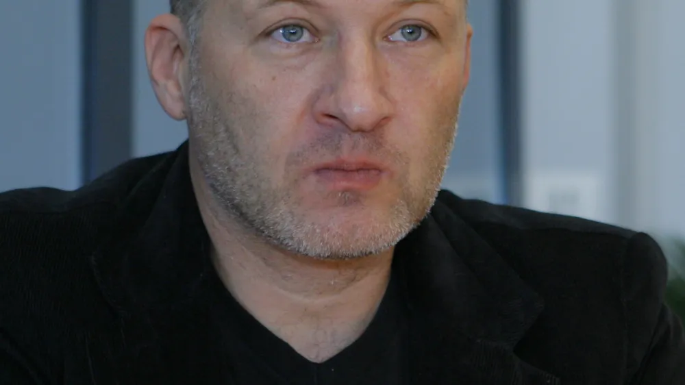 odgovorni urednik Dnevnika Ali Žerdin- okrogla miza z naslovom Koliko zaposleni v Sloveniji zaupajo managementu?, ki so jo v okviru predstavitve rezultatov raziskave Zaupanje v slovenski management 2009 pripravlili družbi Pristop in Valicon ter Združenje Manager;//FOTO: Jaka AdamičOPOMBA: ZA OBJAVO V ČASOPISU DNEVNIK