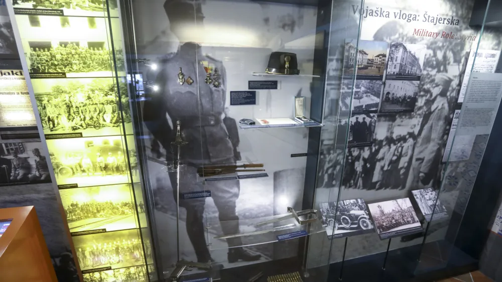 &Scaron;e vse do konca februarja bo v rojstni hi&scaron;i Rudolfa Maistra na &Scaron;utni možen ogled razstave &raquo;Zgodbe Maistrovih predmetov, iz virtualnega v resnično&laquo;. Foto: Luka Cjuha