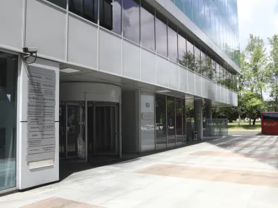 Srečko Kenda, ki je bil skupaj s svojim podjetjem izključen iz lastni&scaron;tva KDD, pravi, da je ATVP zaradi nezakonitih postopkov, ki jih je vodila, celo od&scaron;kodninsko odgovorna.