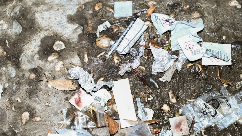 Zmanj&scaron;ane ponudbe heroina in posledično vi&scaron;jih cen pri nas (&scaron;e) niso zaznali, bi pa lahko to povzročilo uporabo sintetičnih opioidov, ki so &scaron;e bolj nevarni kot heroin.