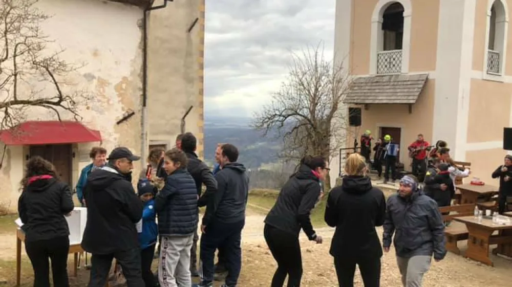 Kamni&scaron;ki &scaron;tudentje tudi letos vabijo na tradicionalni pohod na Sv. Primoža. F KK&Scaron; 