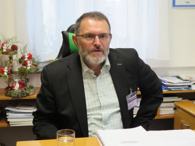 Slovenj Gradec, bolnisnica.<br>Novinarska konferenca direktorja Splosne bolnisnice Slovenj Gradec Janeza Lavreta o aktualnem dogajanju v bolnisnici.<br>Direktor Splosne bolnisnice Slovenj Gradec Janez Lavre.