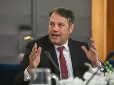 Matej Arčon28.05.2022 - predstavitev kandidata za ministra za Slovence v zamejstvu in po svetu Mateja Arčona pred komisijo DZ za odnose s Slovenci v zamejstvu in po svetuFOTO: Luka Cjuha