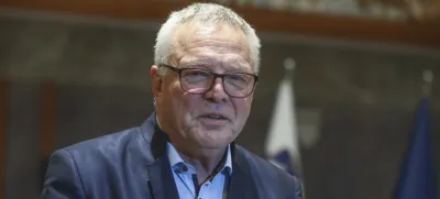 Jože Novak
minister za naravne vire in prostor

V Sloveniji imamo birokratsko zelo obremenjen postopek izdaje gradbenih dovoljenj.