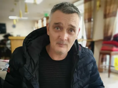 Andraž Žabota, ki je ostal brez noge, prek zavarovalnice toži celjsko bolni&scaron;nico za 300 tisočakov.<br><br>