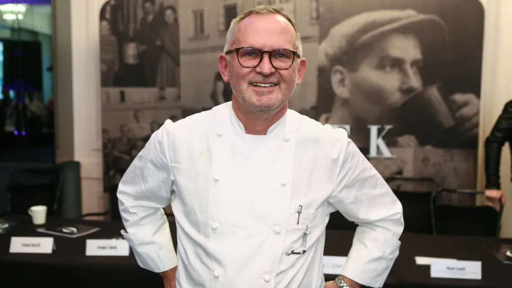 kuharski mojster in lastnik restavracije JB Janez Bratovž,- 17.10.2018 - kulinarični dogodek v Restavraciji "JB" v Ljubljani, //FOTO: Luka Cjuha.