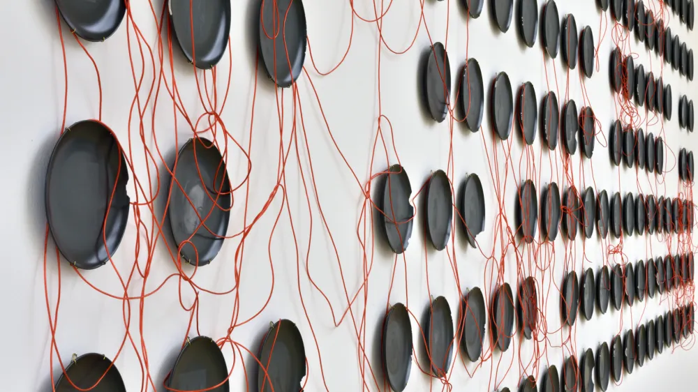 Tanja Lazetič, razstava Vedno na voljo. Feministične pozicije v vizualni umetnosti iz Slovenije