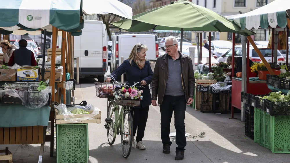 - 23.03. 2024 - reportaža s tržnice Moste //FOTO: Jaka Gasar