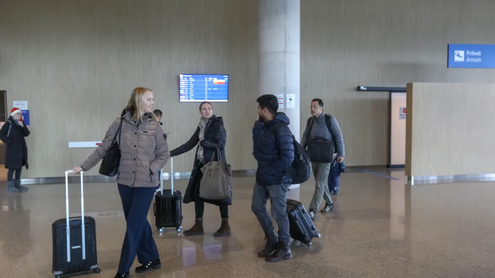- potni&scaron;ki terminal -&nbsp;- 14.12.2022 - Letali&scaron;če Jožeta Pučnika Brnik &ndash; Aerodrom Ljubljana &ndash; Fraport Slovenija&nbsp;//FOTO: Luka Cjuha