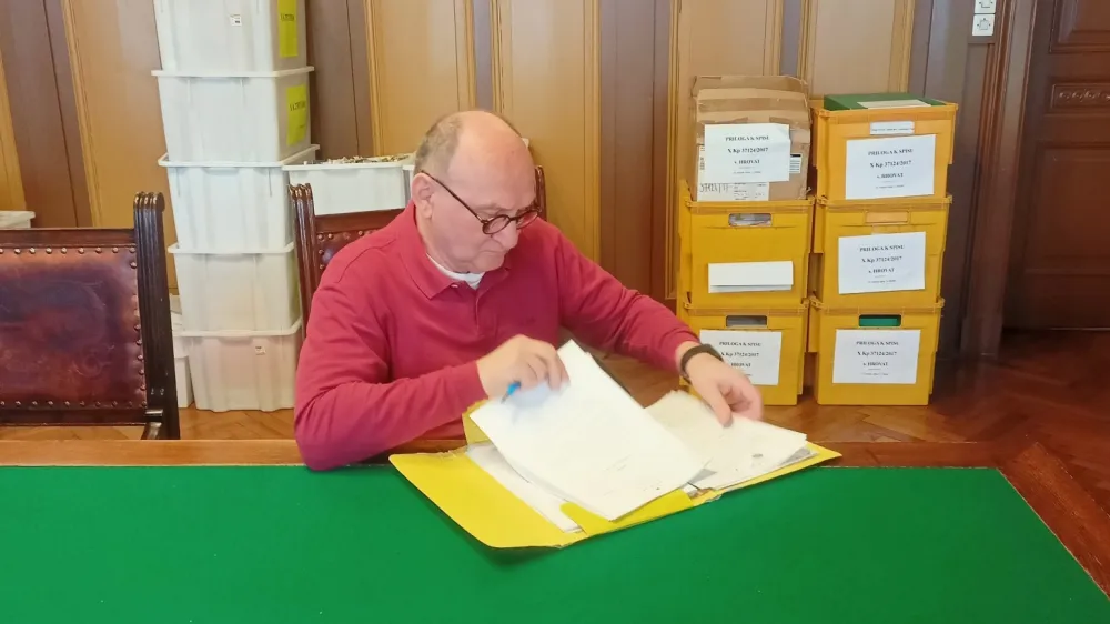 Dragan Vuković je vi&scaron;je sodnike prepričeval, da ni kriv in da bi ga morali oprostiti. Če ne, pa sodbo vsaj razveljaviti in odrediti novo sojenje.&nbsp;