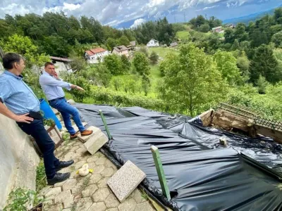 V lanskih ujmah se je v Velenju sprožilo okoli 200 plazov, zdaj so začeli sanacijo dveh večjih v Črnovi in Zgornjem &Scaron;aleku.&nbsp;