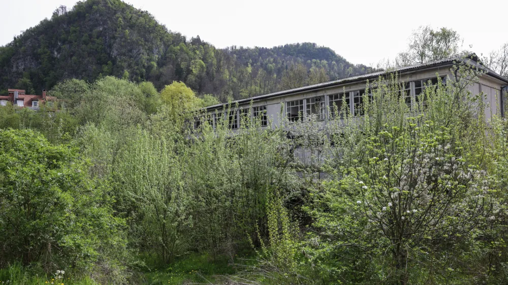 V sredi&scaron;ču Kamnika, na degradiranem območju nekdanjega industrijskega obrata Utok, načrtujejo objekt s 53 stanovanji.