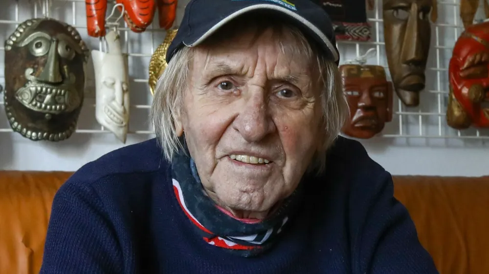 04.04.2024 - Tone Fornezzi - Tof, slovenski novinar, reporter, urednik, humorist in satirik novinar Nedeljski DnevnikFOTO: Luka Cjuha