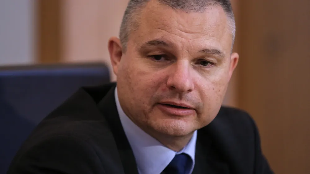 - 28.11.2016 - Darko Muženič, direktor urada za preprečevanje pranja denarja predstavil določbe novega zakona o preprečevanju pranja denarja in financiranja terorizma;<br> <br><br> <br><br>//FOTO: Jaka Gasar