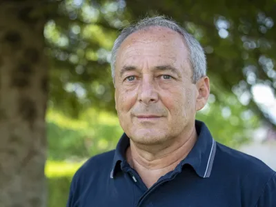 Željko Savič, župan Dola pri Ljubljani: Problema povečevanja ali &scaron;irjenja birokracije in s tem povezane gospodarnosti, učinkovitosti in uspe&scaron;nosti poslovanja žal ne obravnava noben predpis, zato pričakujemo, da tukaj kr&scaron;itev ne bo.&nbsp;