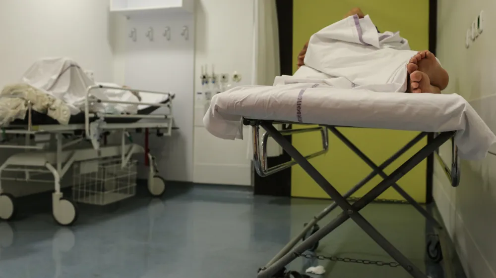 Pacienti, ki čakajo na pregled in zdravljenje &ndash; ali celo na kakr&scaron;en koli datum &ndash; so prisiljeni pomoč poiskati tudi na urgencah.&nbsp;