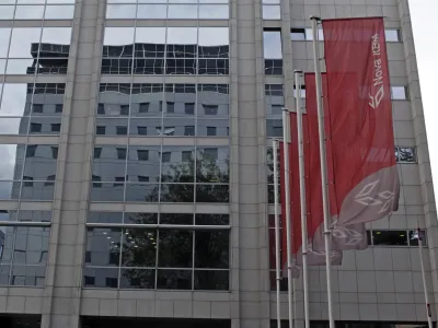 - ilustrativna fotografija - poslovna hi&scaron;a - Nova KBM (NKBM) - Nova kreditna banka Mribor, Ulica Vita Kraigherja 4,,stavba<br><br><br><br><br><br>//FOTO: Jaka Gasar