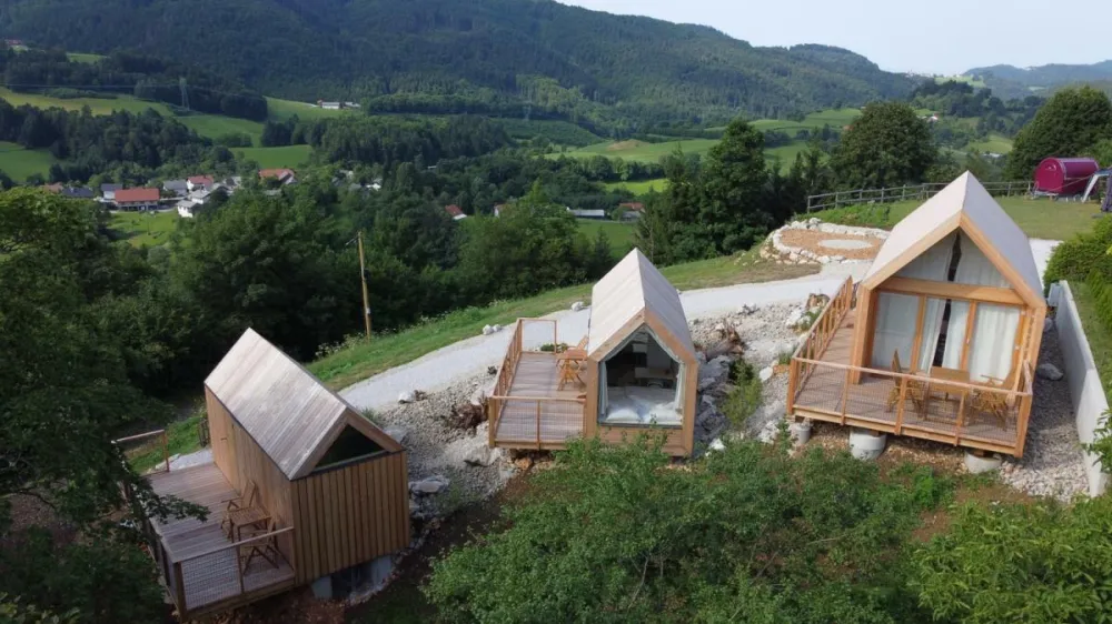 GoLife center s kampom in glampingom je družina Vrankar umestila v naravo Tuhinjske doline.&nbsp;