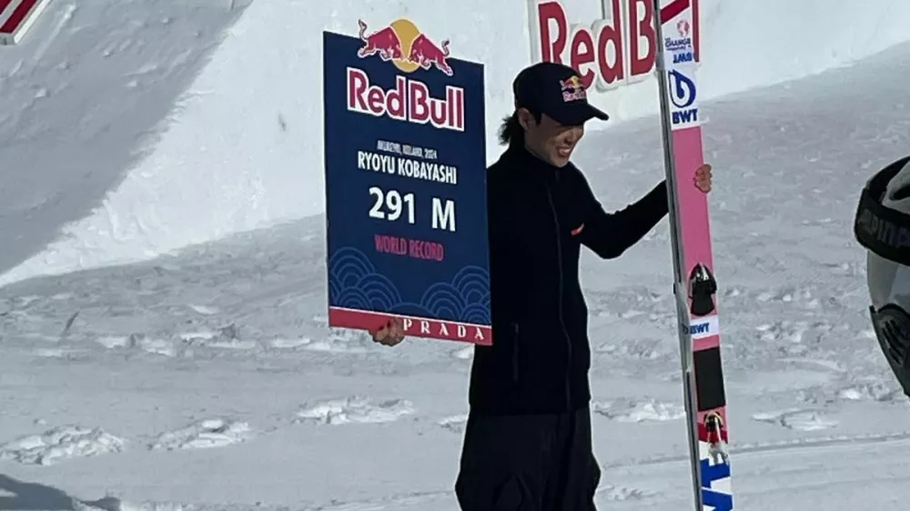 Rjoju Kobaja&scaron;i z novim, sicer neuradnim svetovnim rekordom.