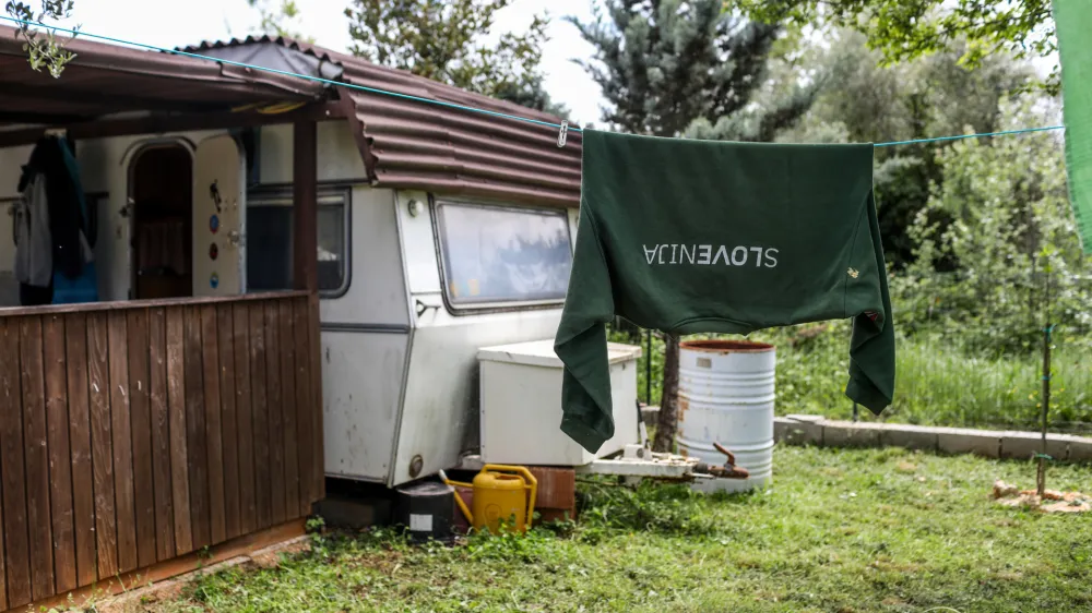 - Objekt predviden za ru&scaron;enje na območju naselja Spekula.- 27.04.2024. Problematika črnih gradenj, večinoma slovenskih lastnikov, na območju občine Umag v hrva&scaron;ki Istri.//FOTO: Bojan Velikonja