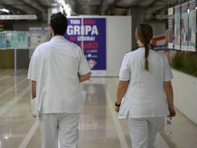 Gripa - 09.01.2024 &ndash; opozorilna stavka zdravnikov in zobozdravnikov - zdravniki in zobozdravniki zaradi neuresničenih zavez vlade iz že sklenjenih sporazumov opozorilno stavkali. protest //FOTO: Nik Erik Neubauer 