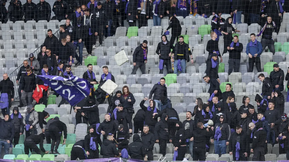 Viole- 17. 04. 2024 - nogomet - 1.SNL - Olimpija: Maribor //FOTO: Jaka Gasar