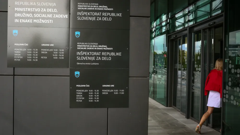  - 21.08.2019 &ndash; Ministrstvo za delo, družino, socialne zadeve in enake možnosti - In&scaron;pektorat RS za delo - &Scaron;tukljeva cesta 44 v Ljubljani - stavba //FOTO: Luka Cjuha.