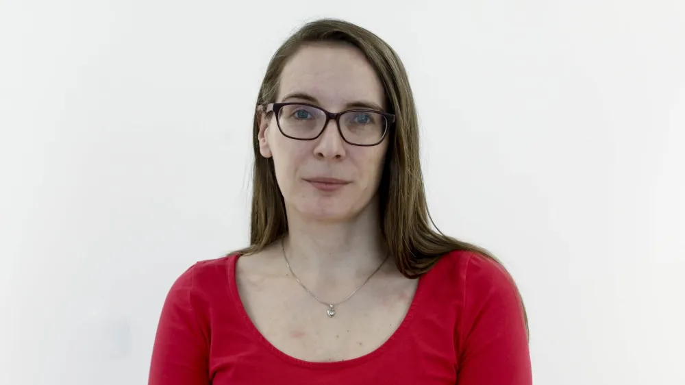 Vanja Brkić- Redakcija Dnevnik 2024 - portreti za komentarje in kolumne - kolumnisti - komentatorji &ndash; novinarji - portret //FOTO: Luka Cjuha