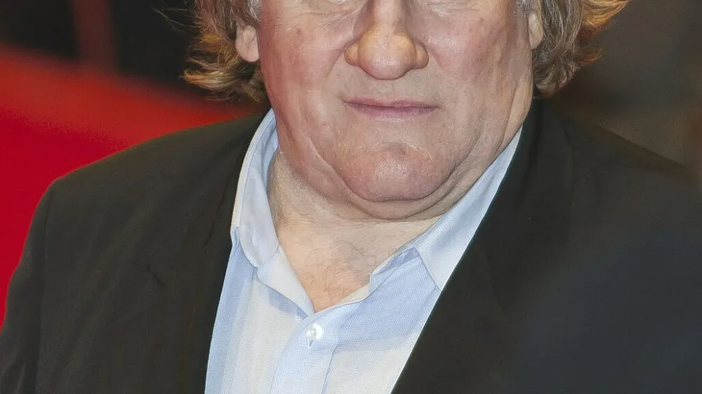 Depardieu na policijskem zasli&scaron;anju zaradi spolnega nadlegovanja 