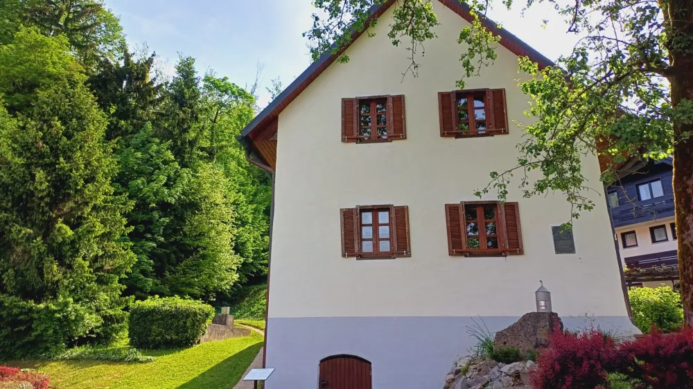 Rojstna hi&scaron;a Jakoba Aljaža 