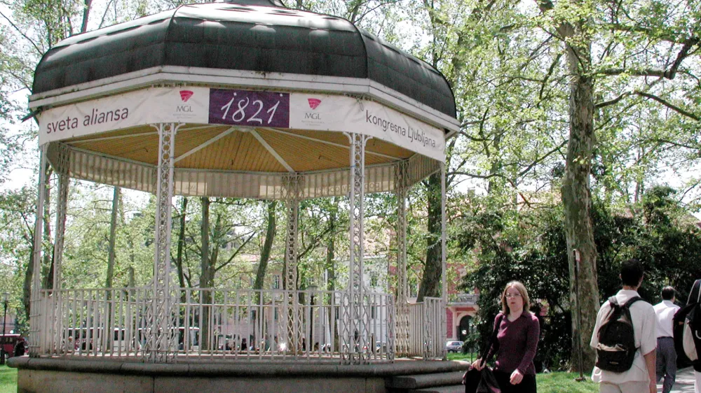 paviljon sveta aliansa, Ljubljana park Zvezda