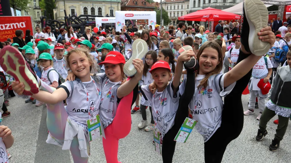 Mladi se dobro zavedajo, kako pomemben je &scaron;port za doseganje dobrih rezultatov tudi v &scaron;oli. Foto: Tomaž Skale