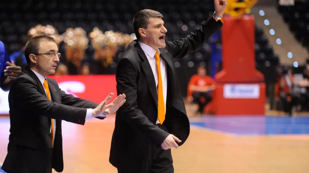 Euroleague Basketball, Last 16 Game 2, Group J, CEZ Basketball Nymburk vs Valencia Basket, January 16, 2013, Pardubice, Czech Republic. Chechu Mulero (left) and Velimir Perasovic, coaches of Valencia. Photo/Josef Vostarek (CTK via AP Images)
