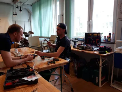 Poprav'c, popravljalnica elektronskih aparatov